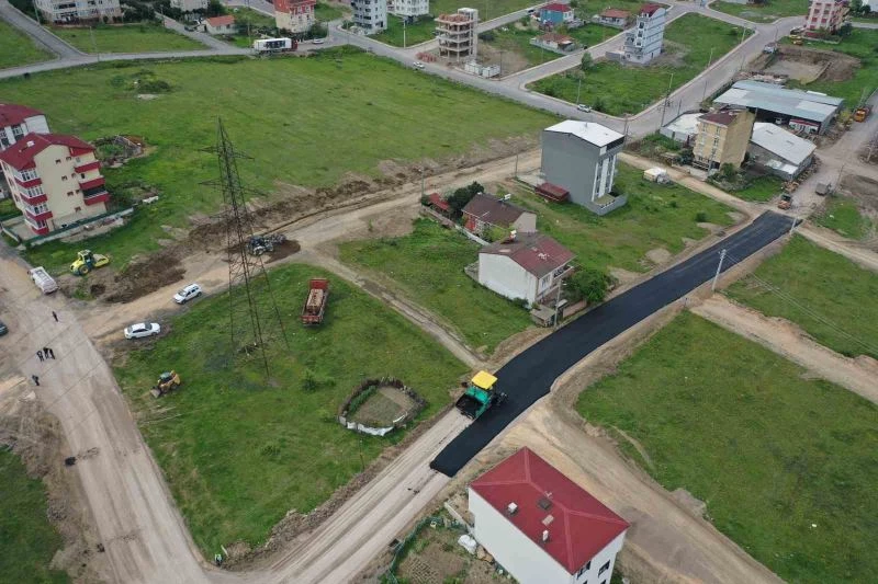 Çayırova’nın 37 sokağında asfalt çalışması yürütülüyor
