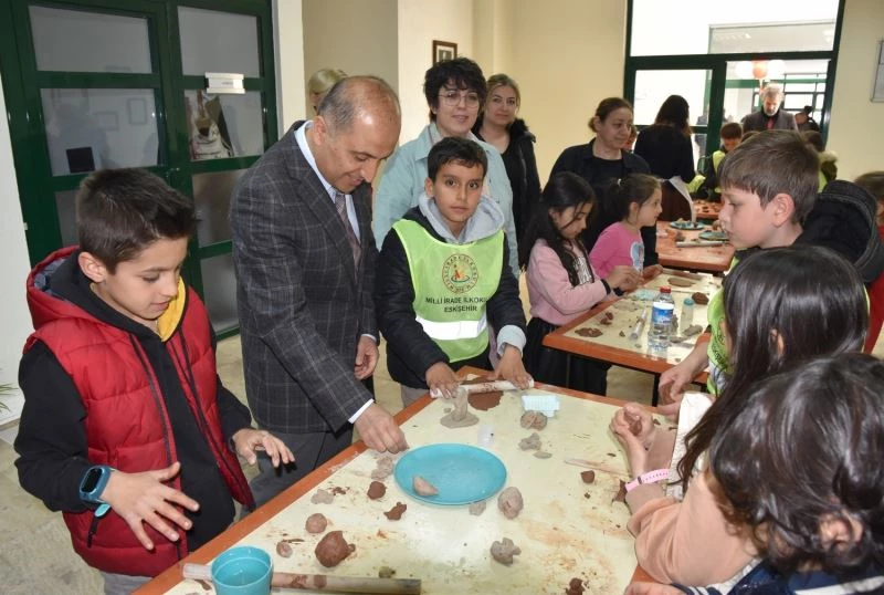 Eskişehir Valiliği ve ESOGÜ HAMER’den depremzede öğrenciler için farklı bir 23 Nisan kutlaması
