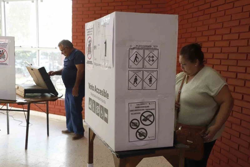 Paraguay’daki halk yerel ve genel seçimler için sandık başına gitti
