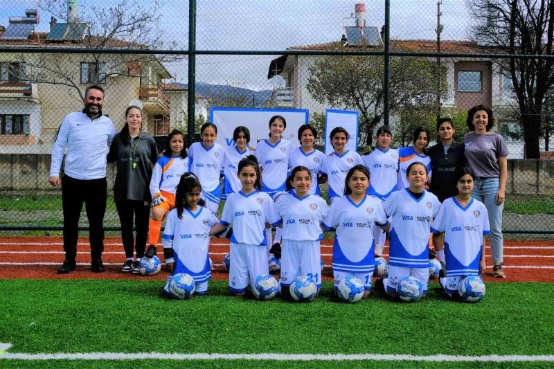 Erzincan’da kızların futbol tutkusu artıyor
