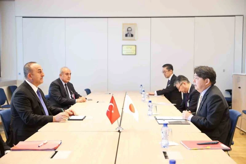 Dışişleri Bakanı Çavuşoğlu, Japon mevkidaşı Hayashi ile görüştü
