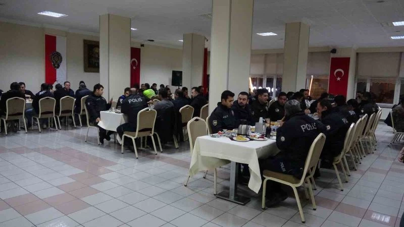 Polis ekipleri sahur sofrasında bir araya geldi
