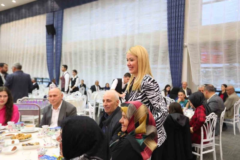 Başkan Şeniz Doğan, muhtarlar ve aileleriyle iftar programında buluştu
