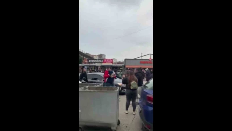 Maltepe’de minibüsçülerin meydan savaşı: Sopalarla saldırdılar
