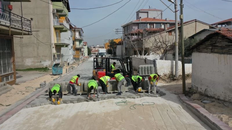 Pamukkale Belediyesi mahallelerini yenileme çalışmalarını sürdürüyor
