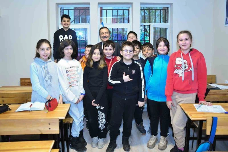 Başkan Ataç ’Bahriye Üçok’ öğrencilerini ziyaret etti
