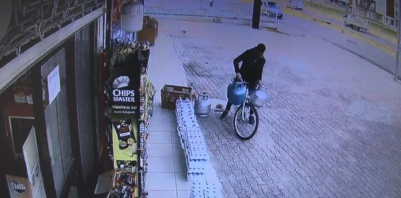 Antalya’da bisikletli mutfak tüpü hırsızı, esnafın korkulu rüyası oldu
