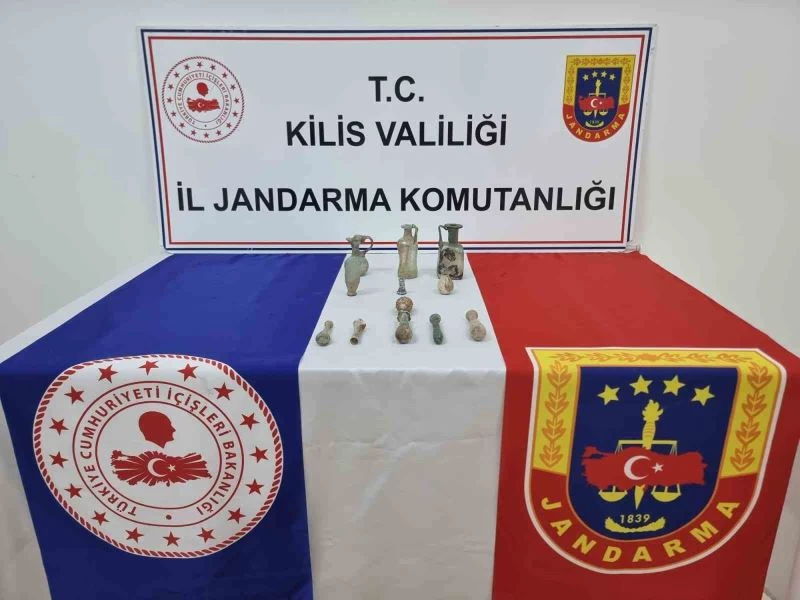 Kilis’te tarihi eser niteliğinde objeler ele geçirildi
