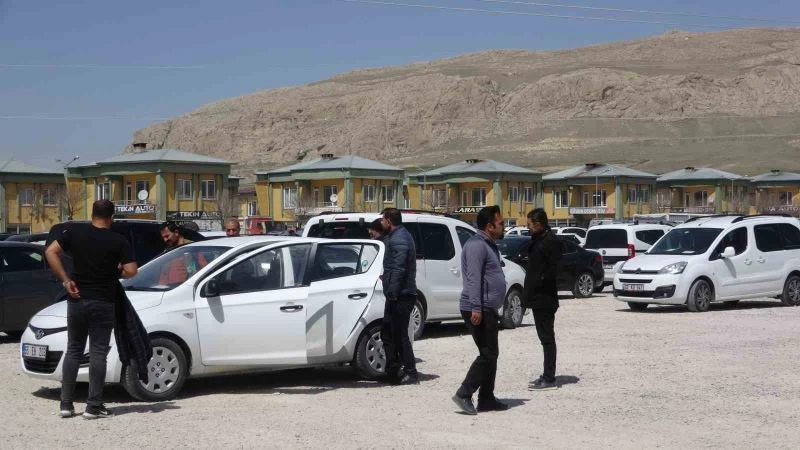 Van’daki açık oto pazarında Ramazan ayı sessizliği
