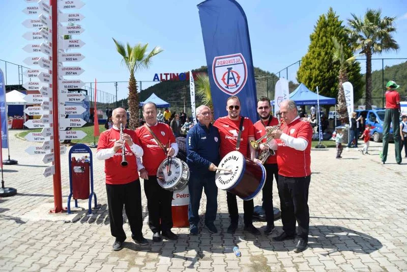 U12 İzmir Cup’ta heyecan devam ediyor
