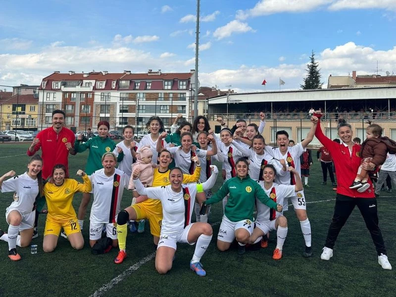 Eskişehirspor Kadın Futbol Takımı’ndan farklı galibiyet
