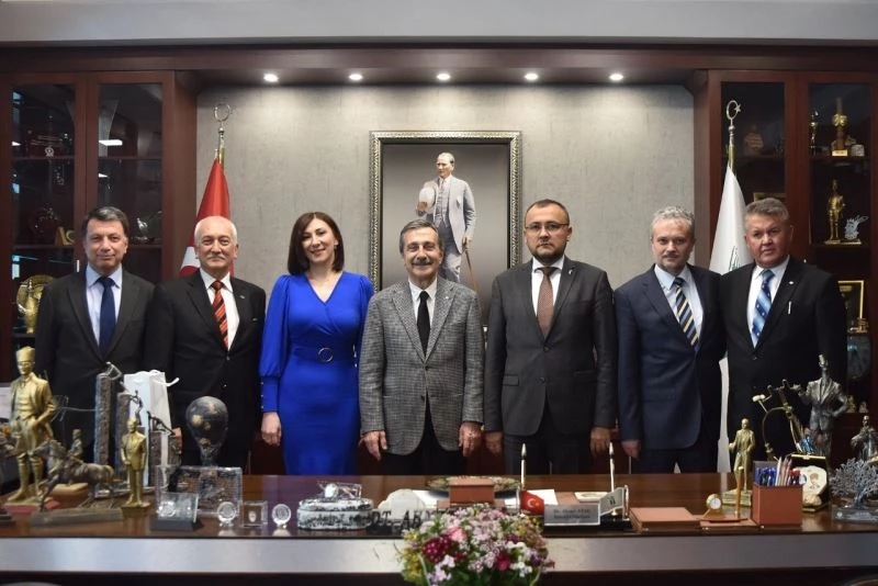 Başkan Ataç, Ukrayna Büyükelçisi Bodnar ile bir araya geldi
