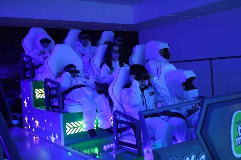 TEKNOFEST’te çocuklar uzay yolculuğu deneyimi yaşadı