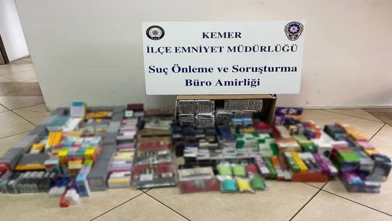 Antalya’da 4 farklı iş yerine elektronik ve kaçak sigara operasyonu
