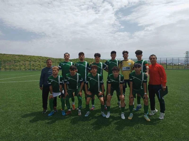 DSİspor U-18 takımı bölge şampiyonu oldu
