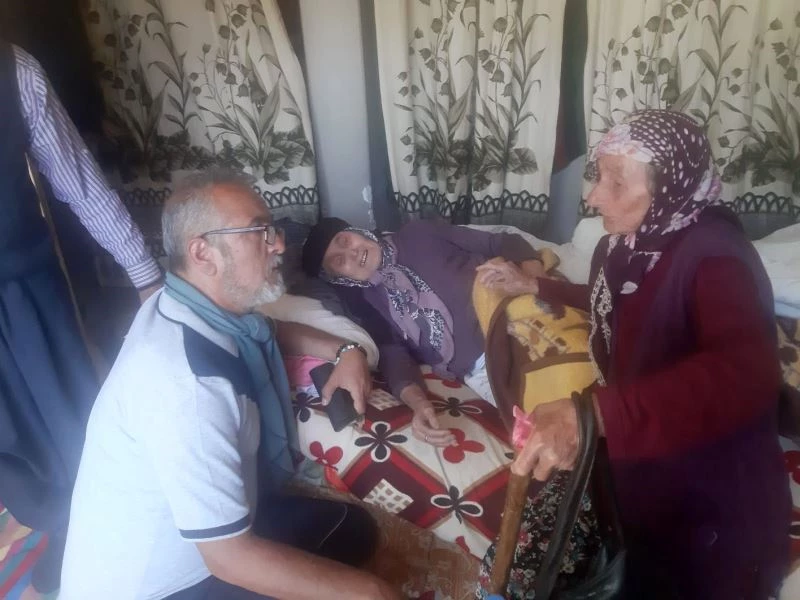 105 yaşındaki Fatma nine depremin ayırdığı kızıyla kavuştu
