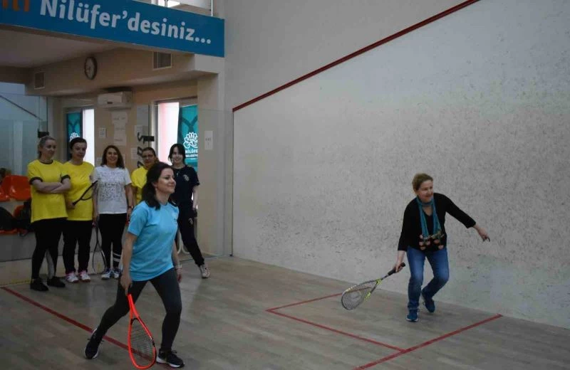 Anneler Squash Turnuvası’nda buluştu
