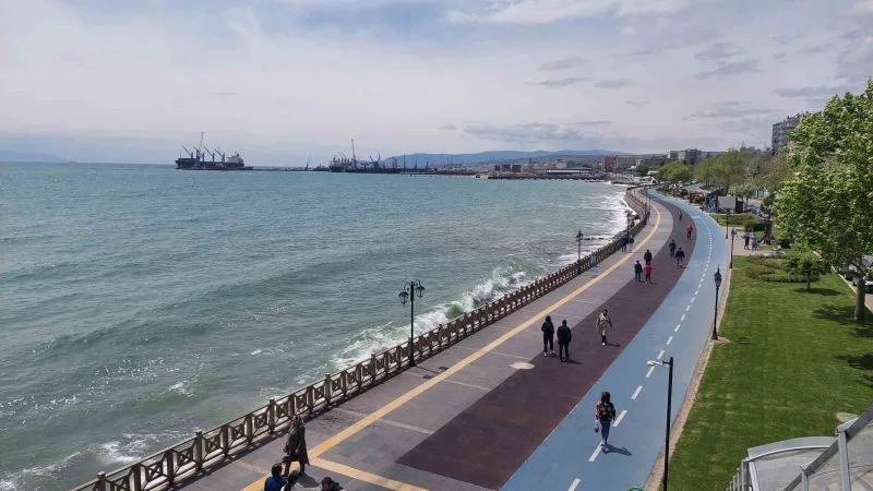 Marmara Denizi ulaşımına Poyraz engeli
