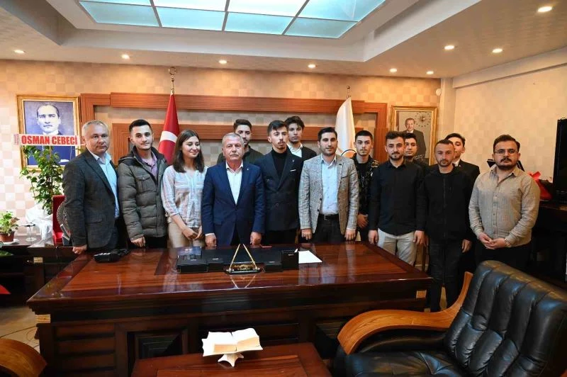 Memleket Partisi’nde istifa depremi: Gençlik kolları başkanı ve üyeleri AK Parti’ye geçti
