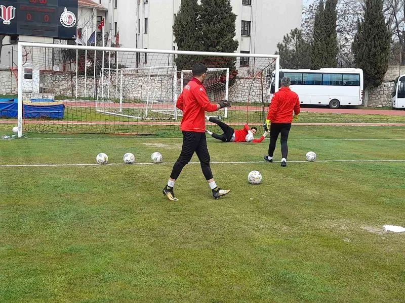 Uşakspor, Vanspor maçı hazırlıklarını sürdürdü

