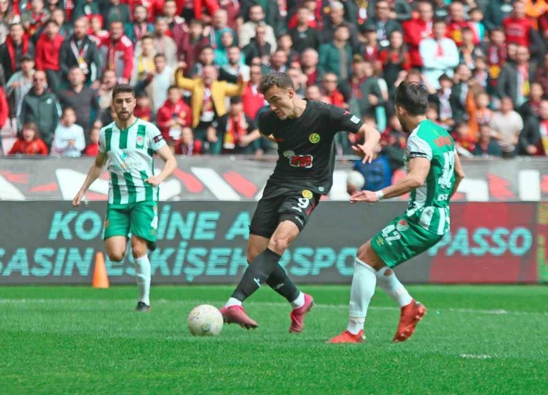 Eskişehirspor’un son iç saha maçının biletleri satışta
