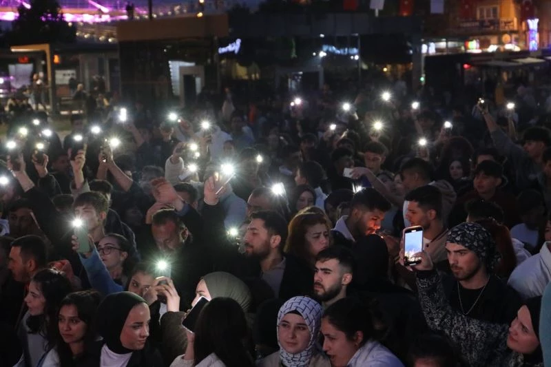 Gençler Bahar Konserinde coştu
