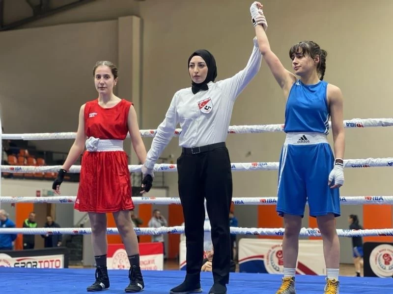 NEVÜ Öğrencileri ÜNİLİG Boks Türkiye Şampiyonası’ndan şampiyonlukla döndü
