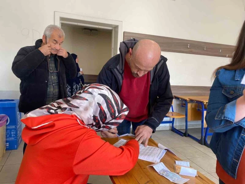 Düzce’de oy verme işlemi sabah erken saatlerde başladı
