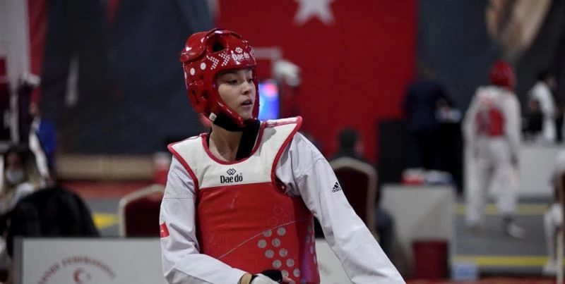 Hisarcık MYO öğrencisi Sılanur Gençer, Ünilig Taekwondo’da Türkiye ikincisi
