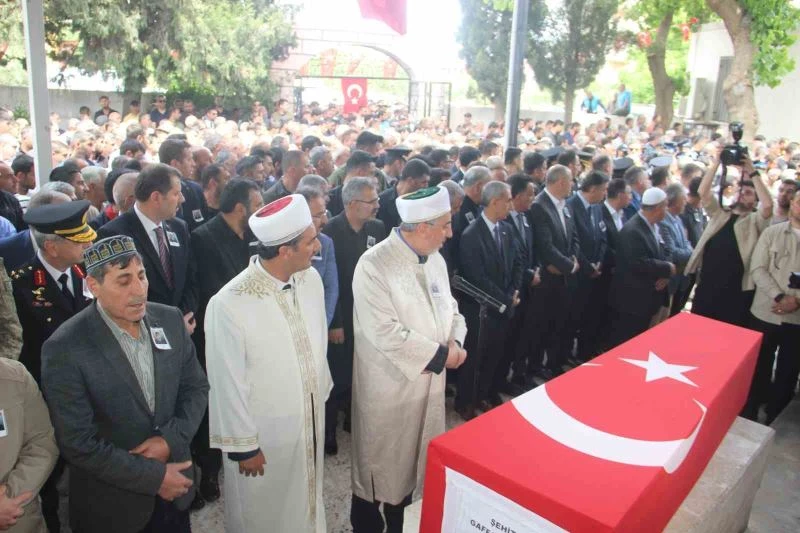 Şırnak şehidi son yolculuğuna uğurlandı
