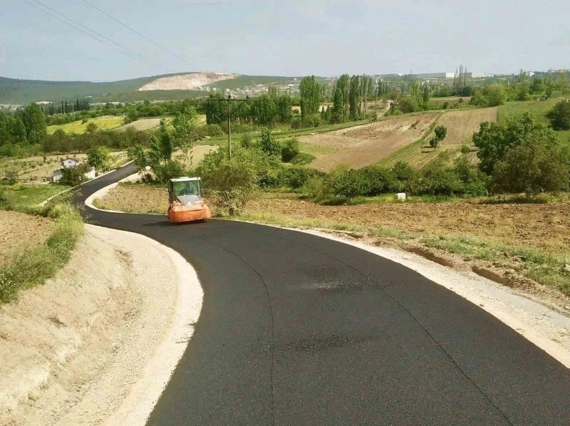 Gülümbe ve Çukurören Köyleri arası yolunun 2 kilometrelik kısmı asfalt yol oldu
