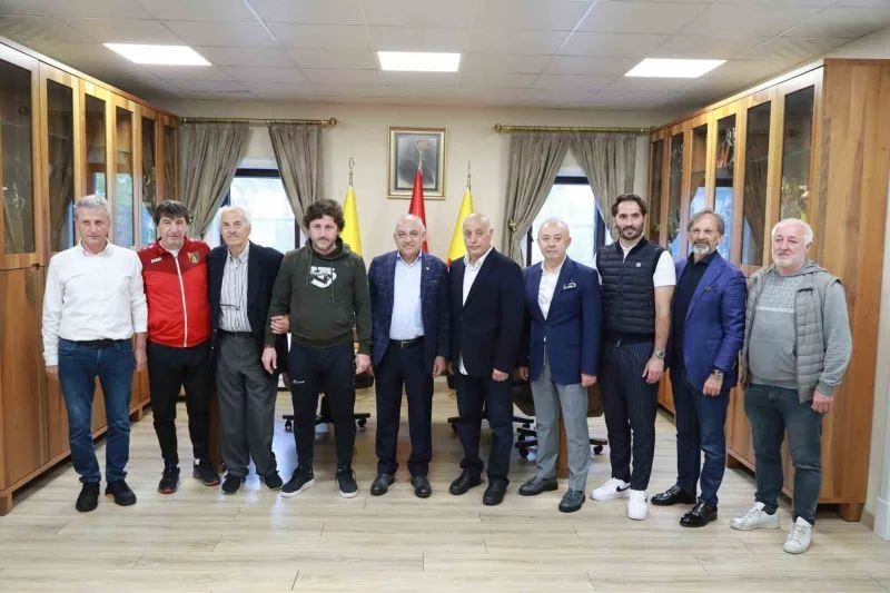 Mehmet Büyükekşi’den İstanbulspor’a ziyaret
