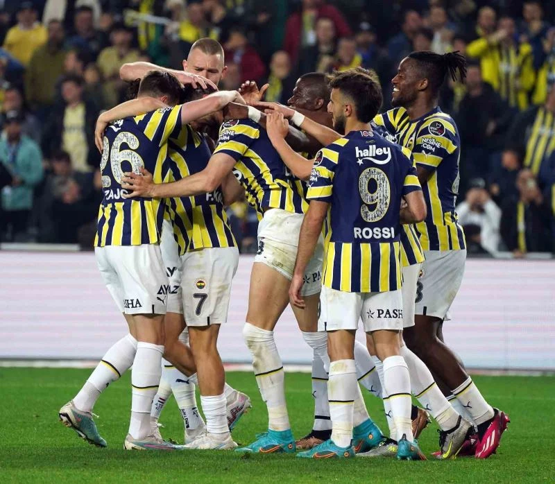 Fenerbahçe’nin Trabzonspor’a karşı yenilmezlik serisi 26 maça çıktı
