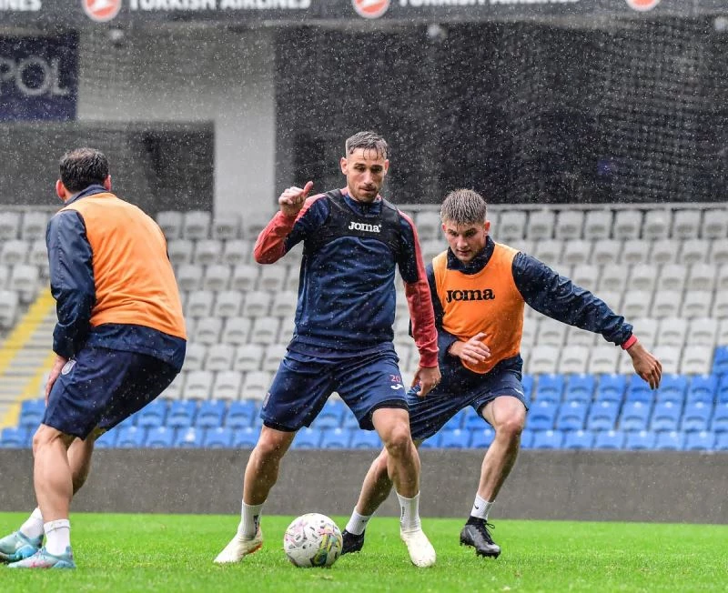 Medipol Başakşehir, Antalyaspor maçının hazırlıklarına başladı
