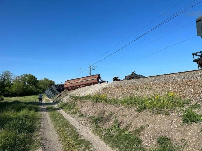 Kırım’da tahıl yüklü trenin vagonları raydan çıktı
