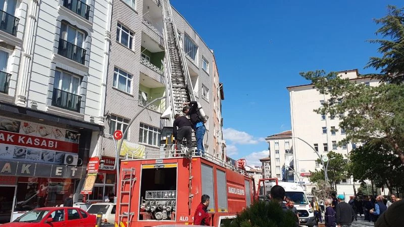 Apartmanda yangın paniği
