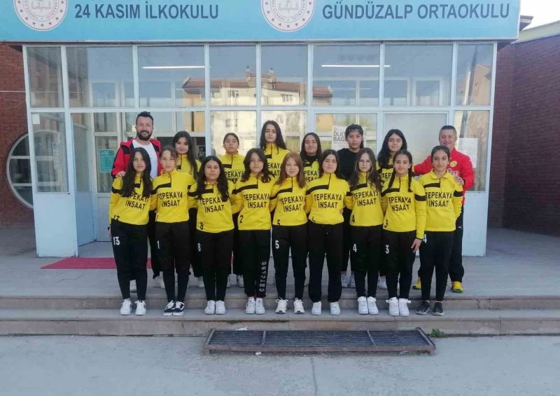 Gündüzalp Ortaokulu Türkiye Şampiyonası Grup Elemelerine katılıyor
