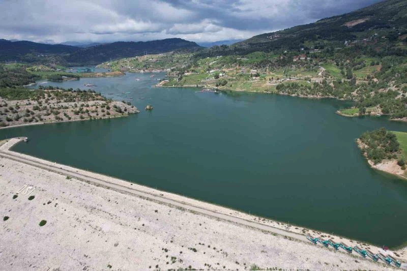Depremin vurduğu çiftçilere barajlar can suyu olacak
