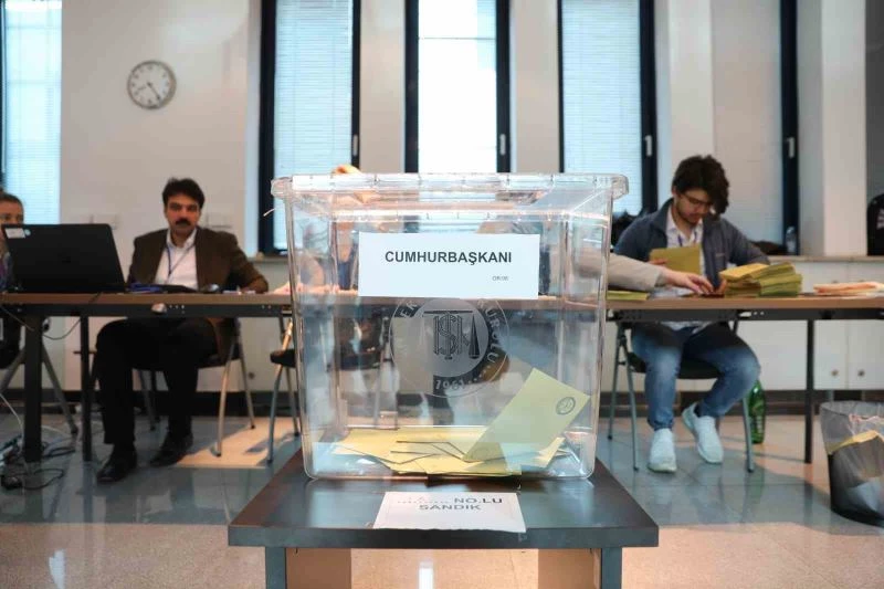 Bosna Hersek’teki Türk seçmenler cumhurbaşkanı seçiminin 2. turu için sandık başında
