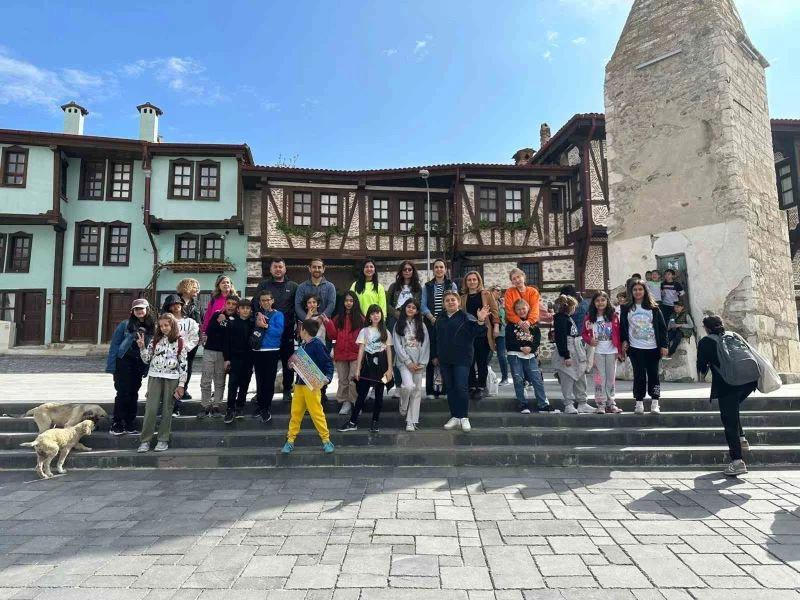 Sivrihisar turist akınına uğruyor
