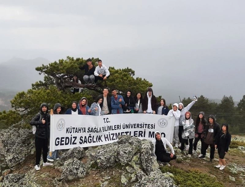 Gençlerden Murat Dağı yürüyüşü
