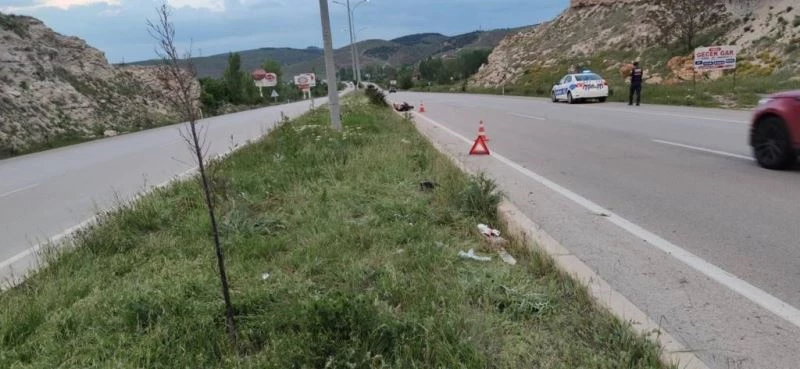 Bariyerlere çarpan motosiklet sürücüsü hayatını kaybetti
