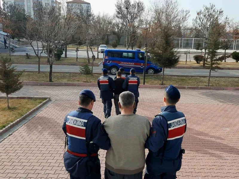 Aksaray’da hapis cezası bulunan 3 aranan şahıs yakalandı
