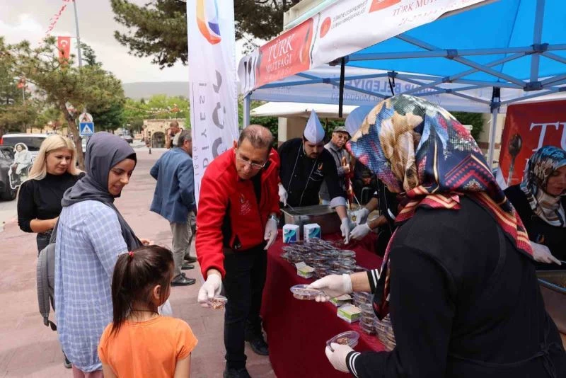 Türk Mutfağı Haftası’nda Ürgüp’ün tescilli lezzeti ’Köftür’ ikram edildi
