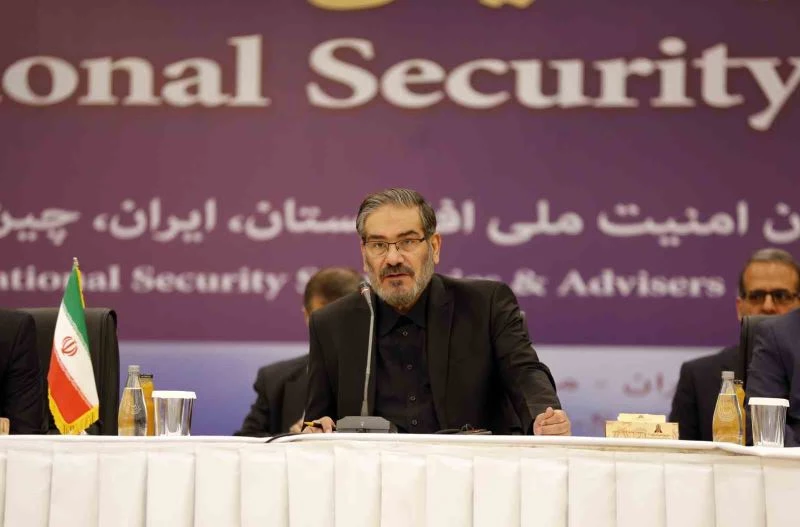 İran’ın en üst düzey güvenlik yetkilisi Şemhani görevden alındı
