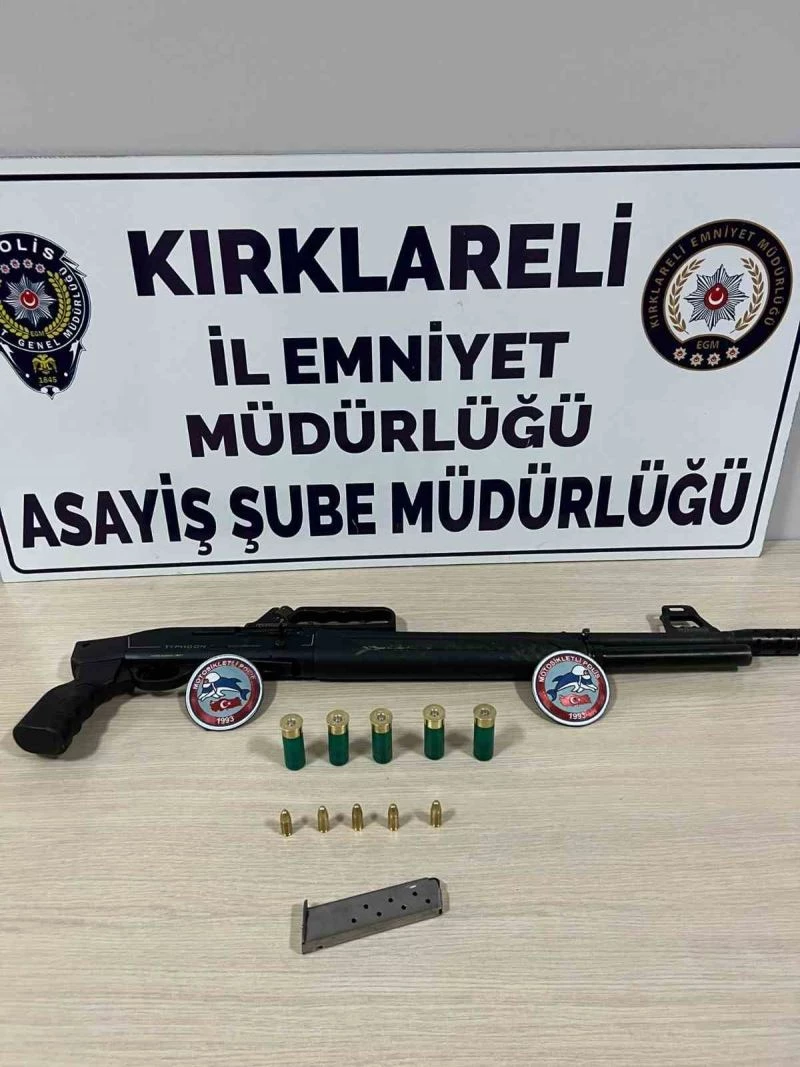 Kırklareli’de tabanca, tüfek ve uyuşturucu ele geçirildi
