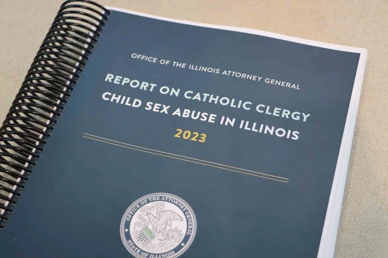ABD’nin Illinois eyaletindeki kiliselerde yaklaşık 2 bin çocuk cinsel istimara uğradı
