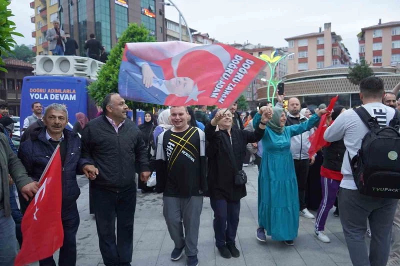 Cumhurbaşkanı Erdoğan’ın hemşehrileri kutlamalara başladı
