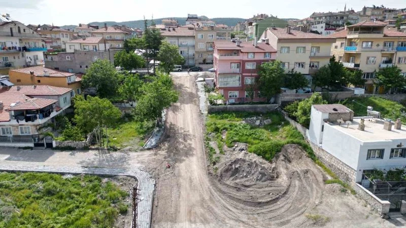 Nevşehir’de yol yenileme çalışmaları devam ediyor
