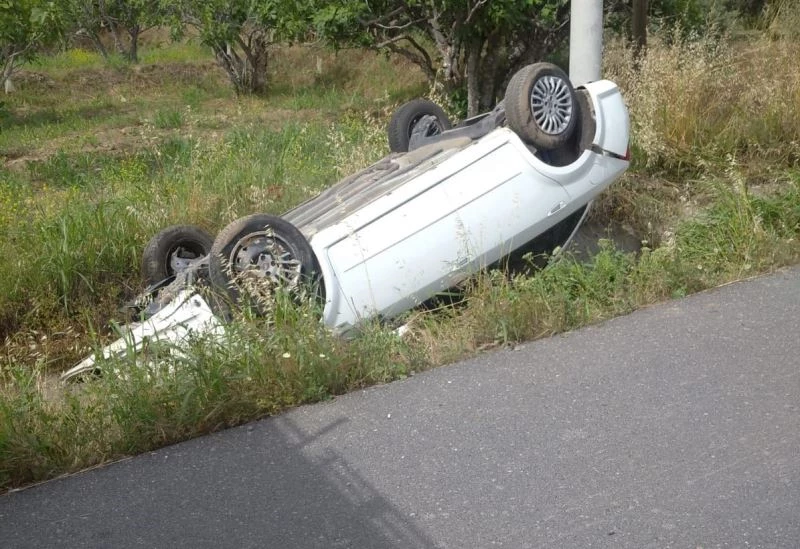 Buharkent’te otomobil takla attı: 1 yaralı
